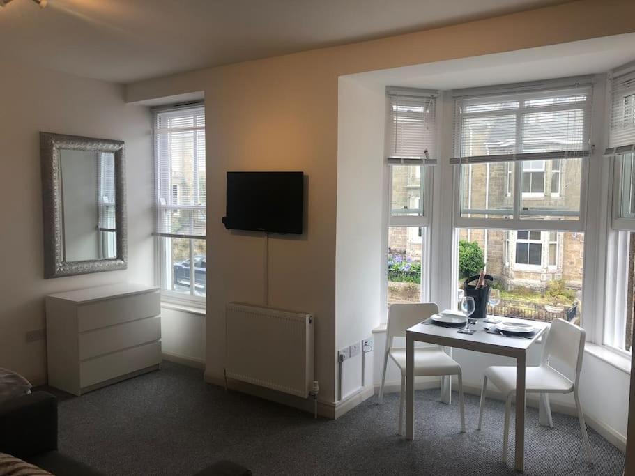 פנזאנס Newly Renovated Modern Studio Apartment מראה חיצוני תמונה