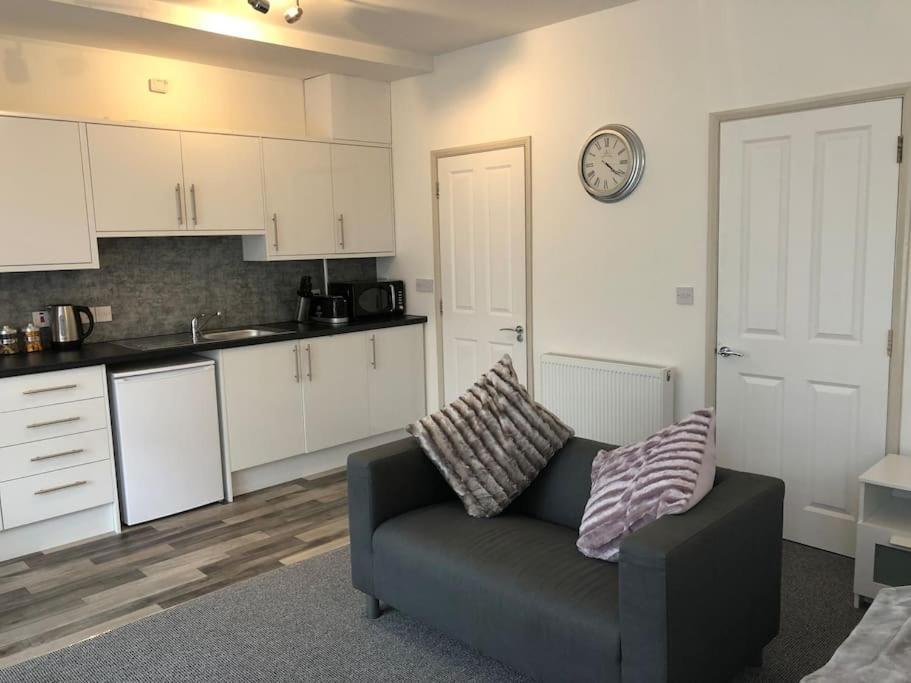 פנזאנס Newly Renovated Modern Studio Apartment מראה חיצוני תמונה